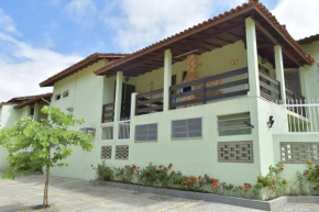 Praia de Maranduba - Em frente ao Mar - Apto Duplo para até 12 pessoas - Internet fibra - Churrasqueira privativa